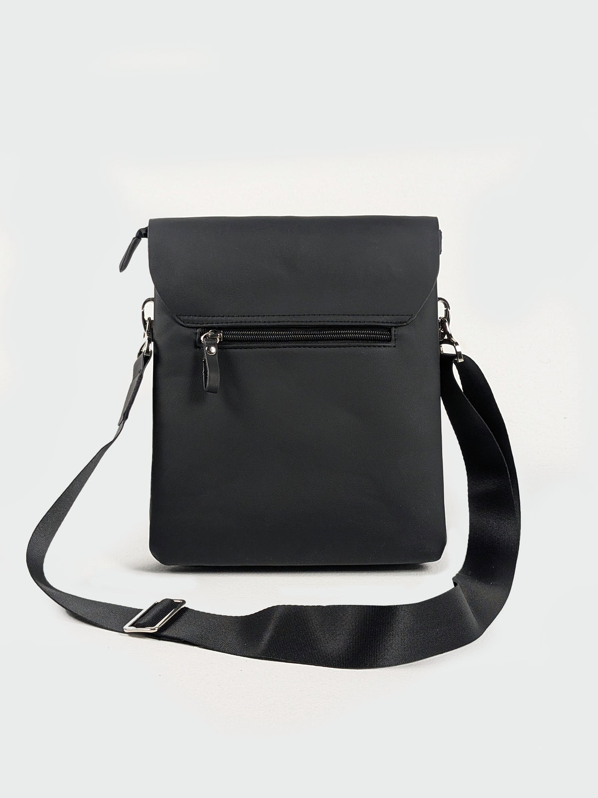 Molsdens Black Messenger Bag