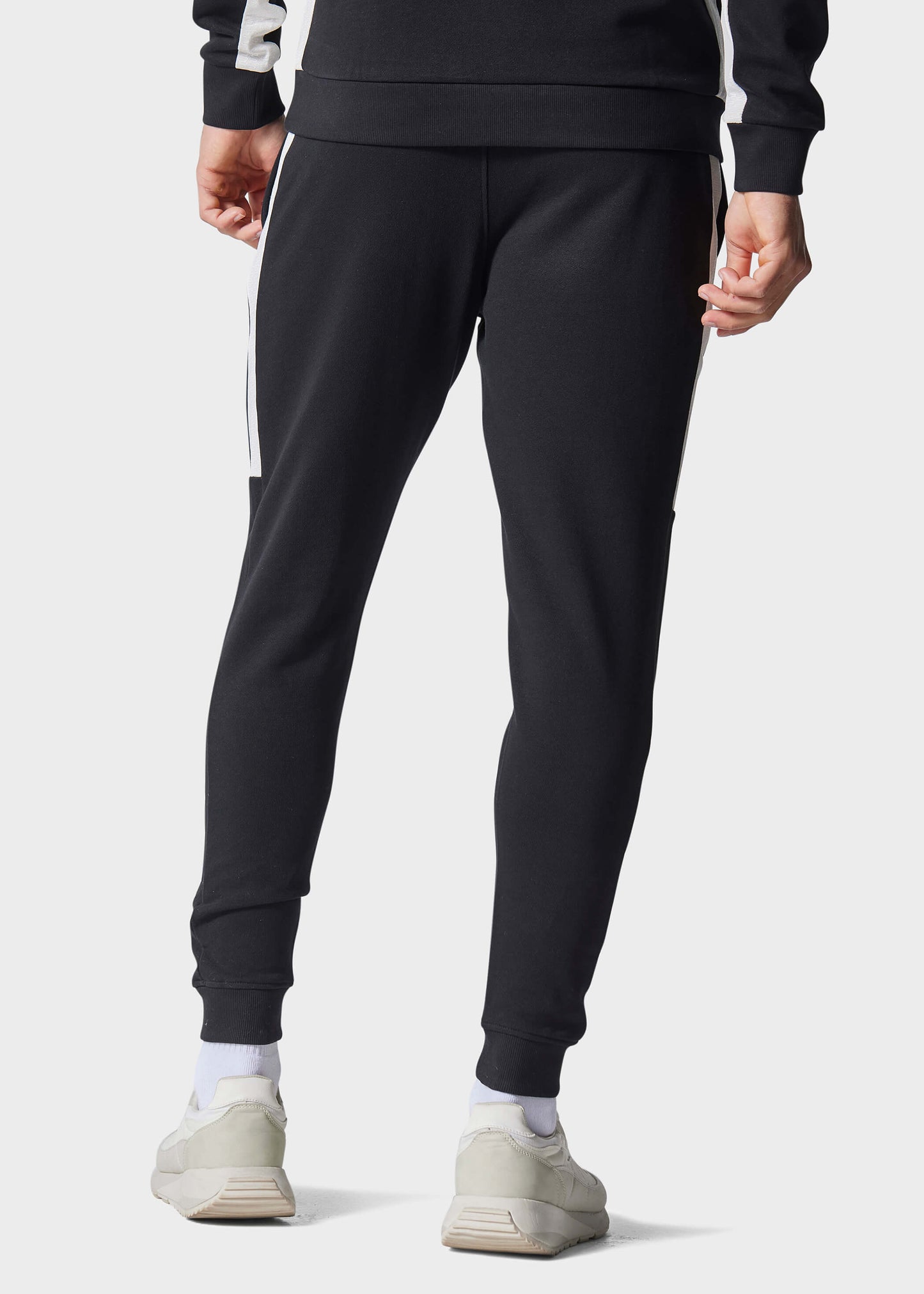 Angul Black Jogger