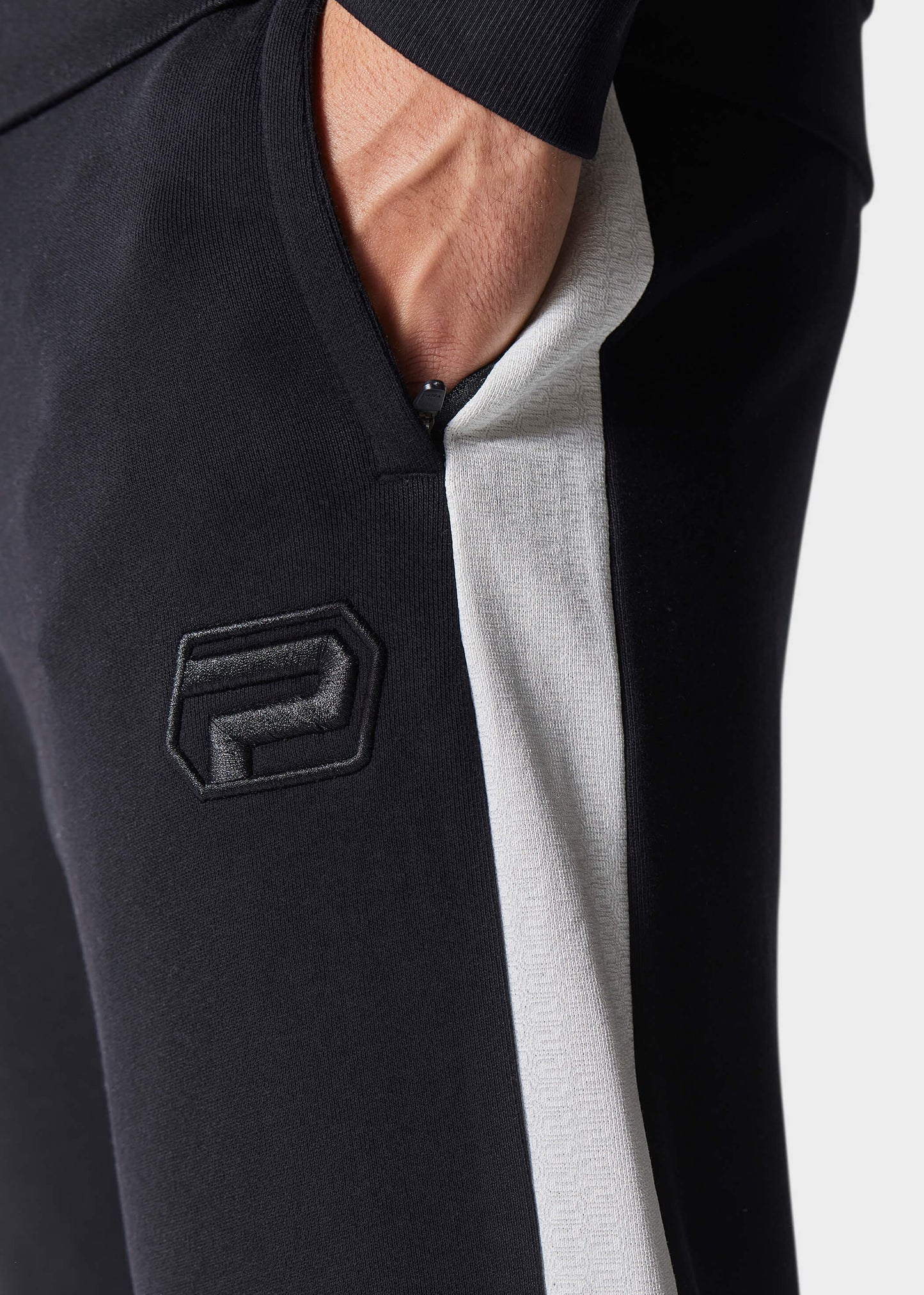 Angul Black Jogger