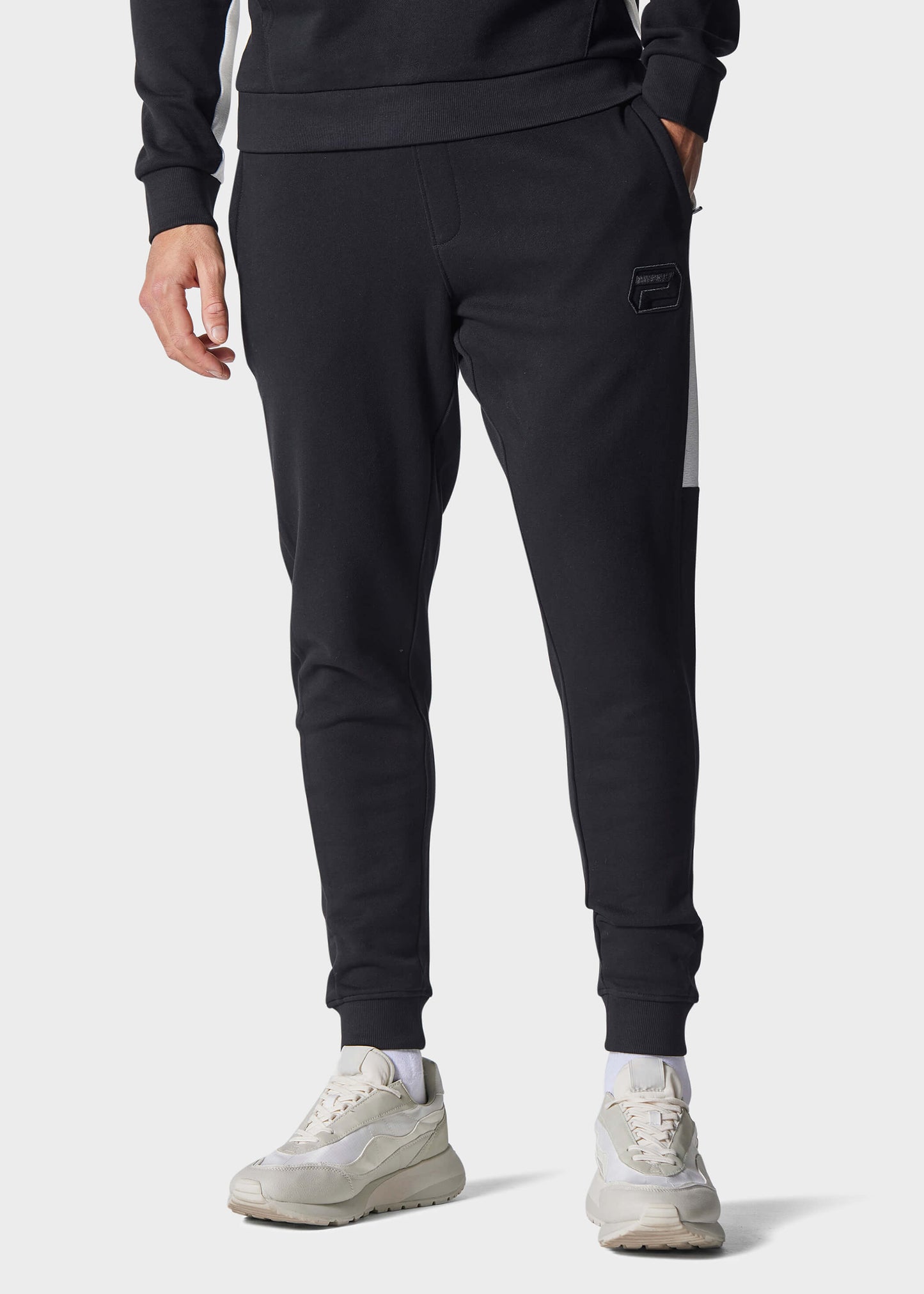 Angul Black Jogger